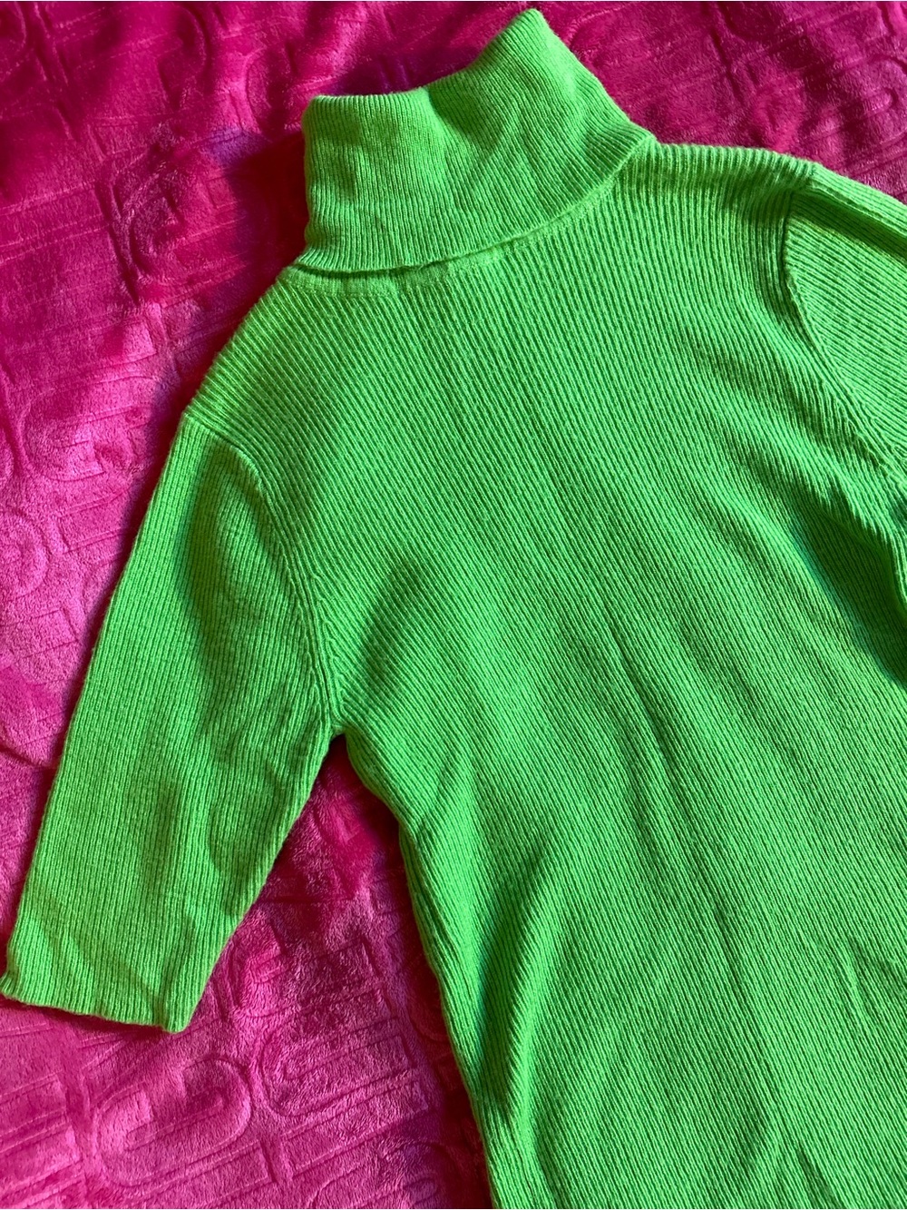 ‘Zara’ Lime Green Ribbed Short Sleeve Turtleneck Sweater
